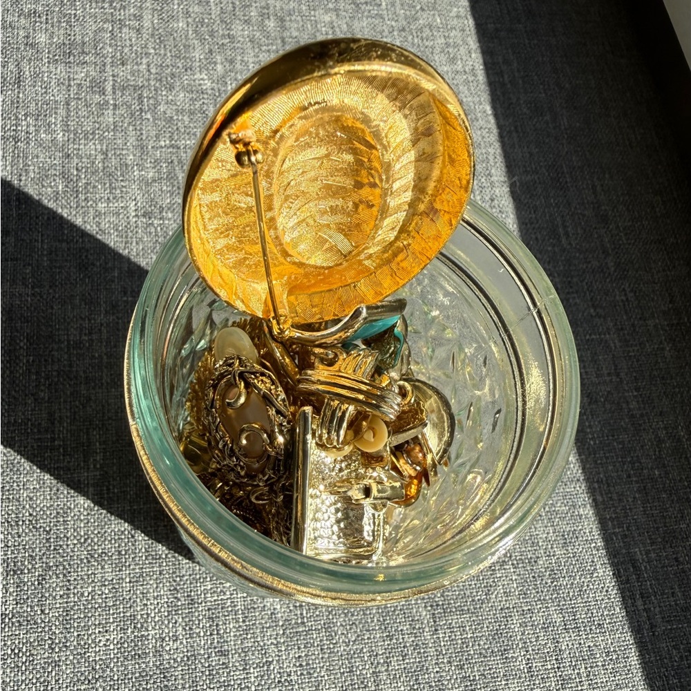 Gold and Silver Toned Vintage Inspired Earrings Mystery Jewelry Jar - Picture 3 of 4